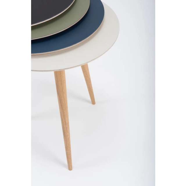 Gazzda Arp side table houten bijzettafel whitewash met linoleum tafelblad olive Ø 55 cm 2040970 large