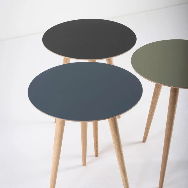 Gazzda Arp side table houten bijzettafel whitewash met linoleum tafelblad smokey blue Ø 45 cm 2042005 large