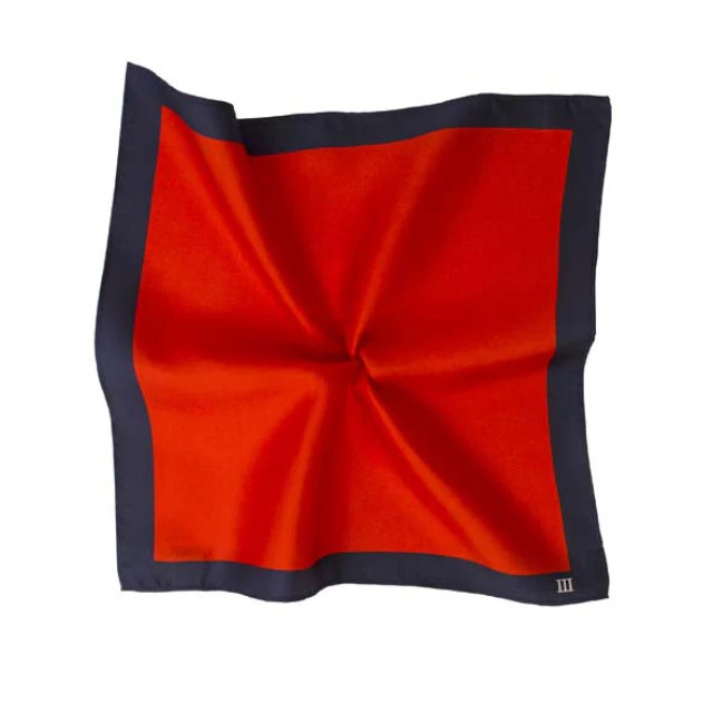 Tresanti Yves i zijden rode pochet met navy rand | TMHABC001A-600 large