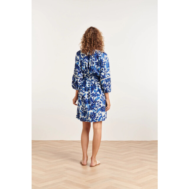 Smashed Lemon 24377 dames jurk wit en blauw met bloemenprint en 24377-000-625 large