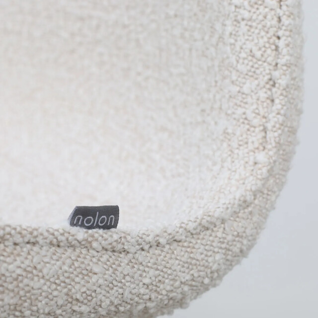 Nolon Nola-fé draaibare eetkamerstoel bouclé wit onderstel 2833291 large