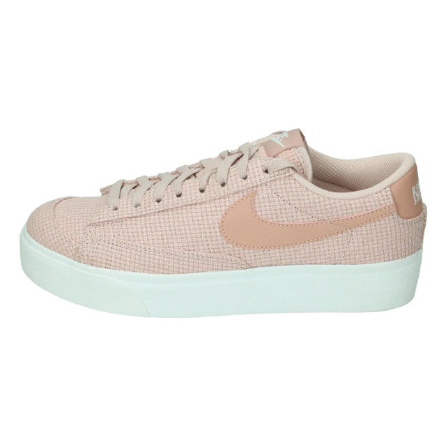 Nike Blazer low platform ess 122603 large