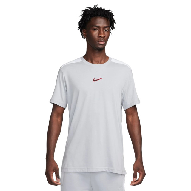 Nike Sportswear graphic t-shirt 129121 large