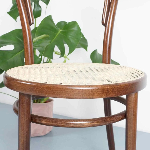 Fameg Vienna thonet no. 14 houten bistrostoel walnoot met rotan zitting 2036822 large