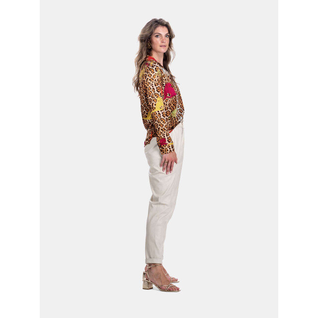 Mucho Gusto Blouse monza in zijde met camel luipaard print en multicolor luipaarden Blouse Monza in Zijde met Camel Luipaard Print en Multicolor Luipaarden large