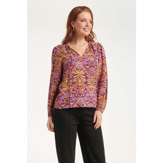 Smashed Lemon 24702 paars en geel v-hals top met aztec print 24702-380-150 large