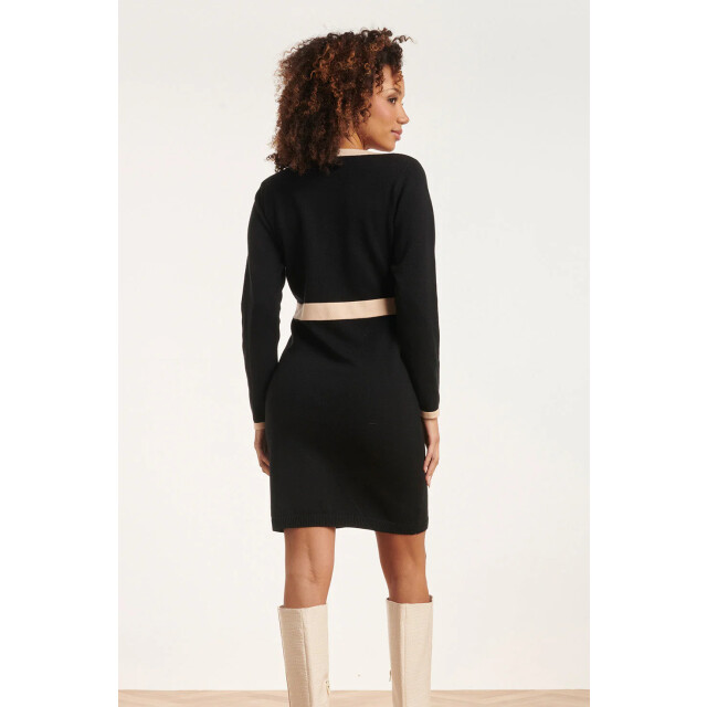 Smashed Lemon 24632 beige bicolor gebreide jurk met v-hals | 24632-999-720 large