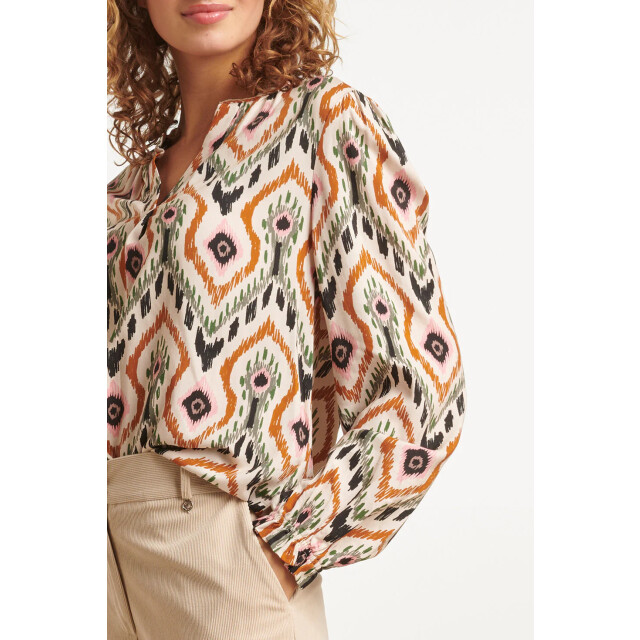 Smashed Lemon 23530 dames chique v-hals top met neutrale tribal print | 23530-010-998 large