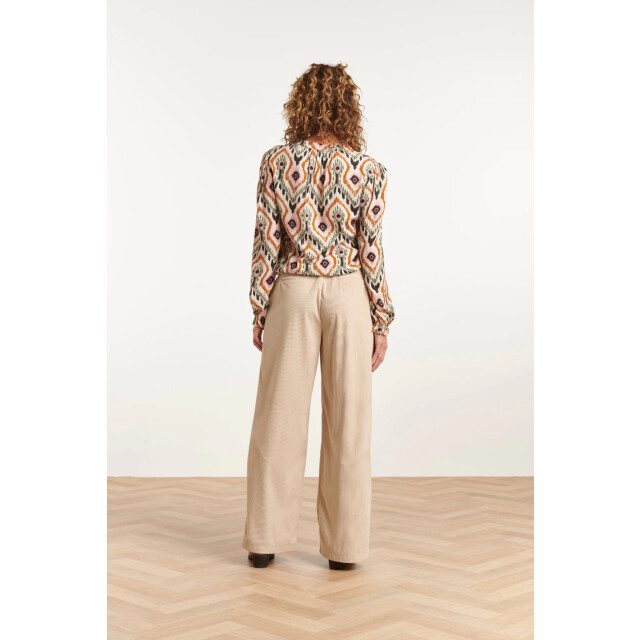 Smashed Lemon 23530 dames chique v-hals top met neutrale tribal print | 23530-010-998 large