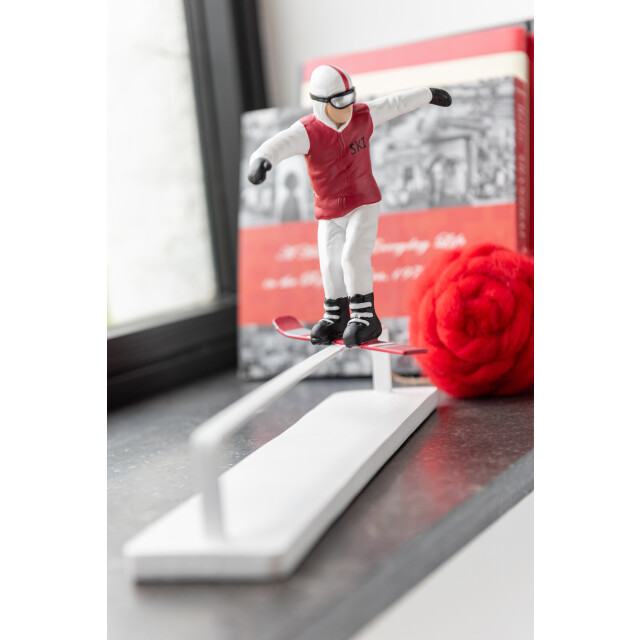 J-Line snowboarder obstakel resine rood/wit 31.5x10x20.5cm 3009599 large