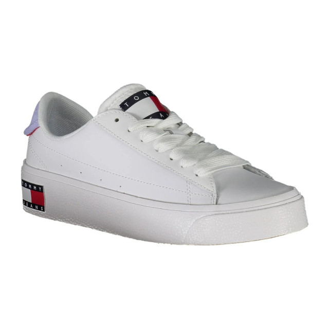 Tommy Hilfiger Eco-conscious te sneakers met logoaccenten Tommy Hilfiger Eco-Conscious witte sneakers met logoaccenten large