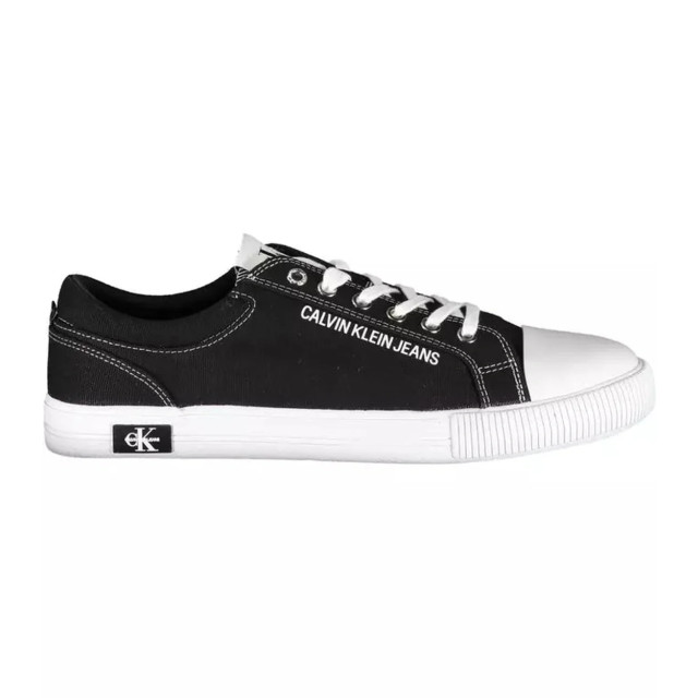 Calvin Klein Elegante sneakers met contrasterende zool Calvin Klein Elegante Zwarte Sneakers Met Contrasterende Zool large