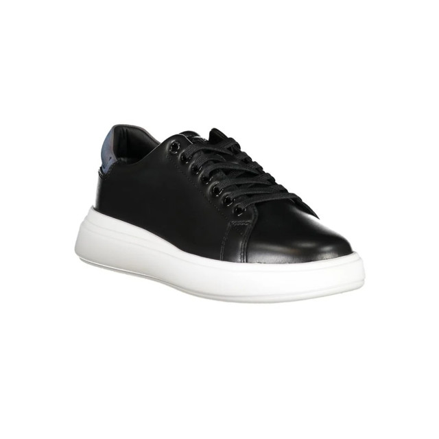 Calvin Klein Chique sneakers met contrasterende veters Calvin Klein Zwarte Chique Sneakers Met Contrasterende Veters large