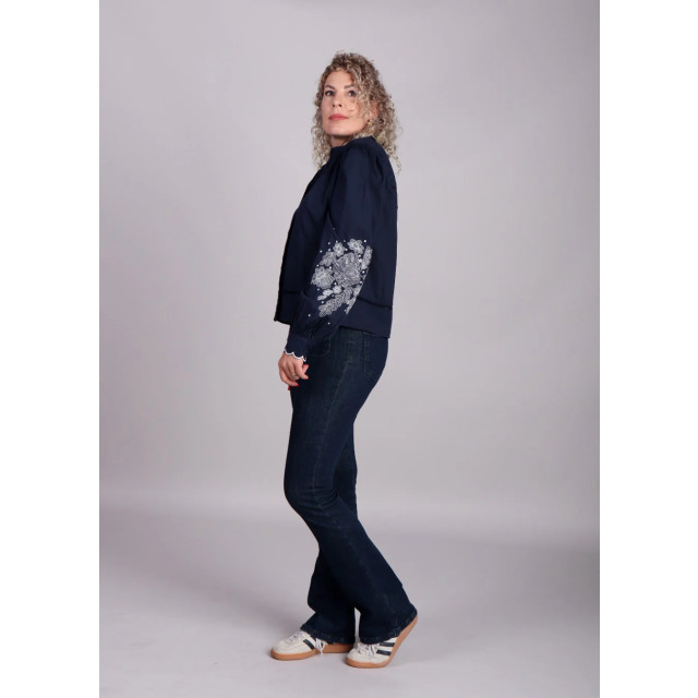 mbyM Donker blouse borduursels pauline Donkerblauwe blouse met bloemenborduursels Pauline  large