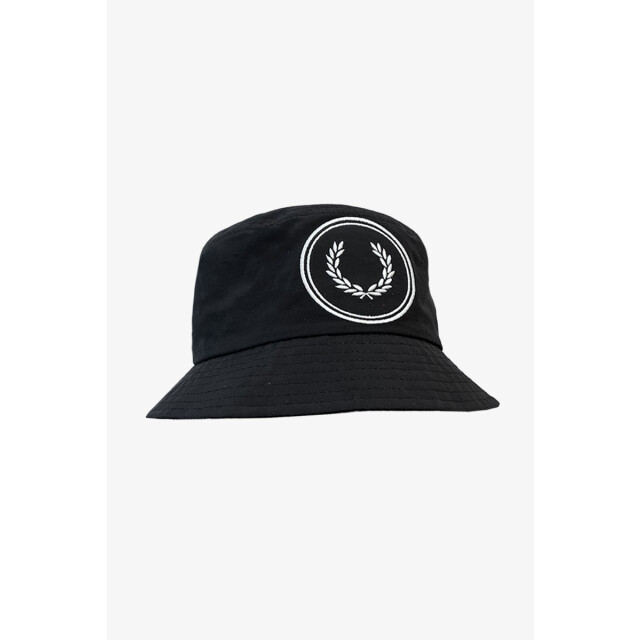 Fred Perry Circle branded matt poly bucket hat 192.10.0031 large