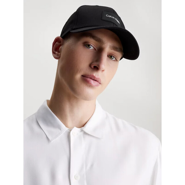 Calvin Klein Skate cap KM0KM00983 large
