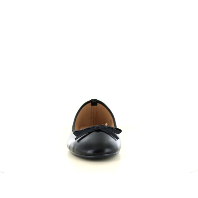 Claudia Ghizzani 2bb0382001 220.90.053 220.90.053 large