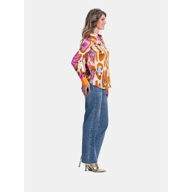 Mucho Gusto Zijden blouse monza levendige oranje en fuchsia luipaardprint met verloop effect Zijden Blouse Monza Levendige Oranje en Fuchsia Luipaardprint met Verloop Effect large