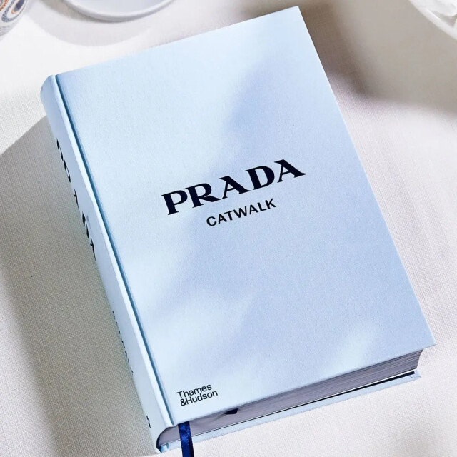 New Mags book prada catwalk th1062 06871.101.0075 large
