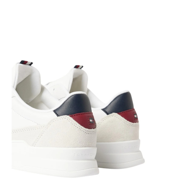 Tommy Hilfiger Eco-conscious te sneakers met logoaccent Tommy Hilfiger Eco-Conscious witte sneakers met logoaccent large