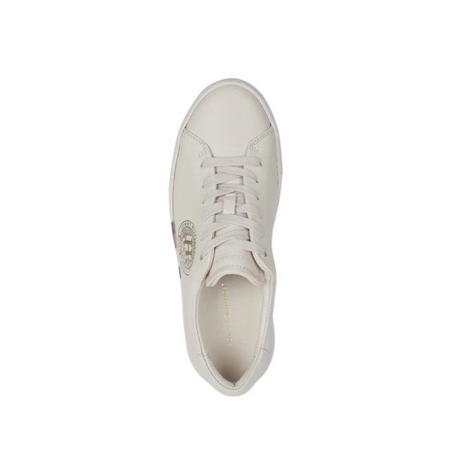 Tommy Hilfiger Sneakers met iconische accenten Tommy Hilfiger Beige Sneakers Met Iconische Accenten large