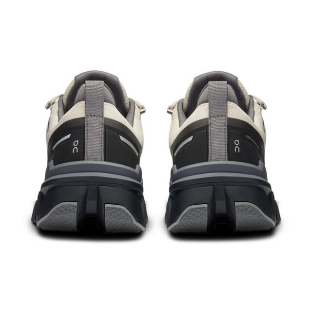 On Running Cloudwander waterproof 73-97667 large