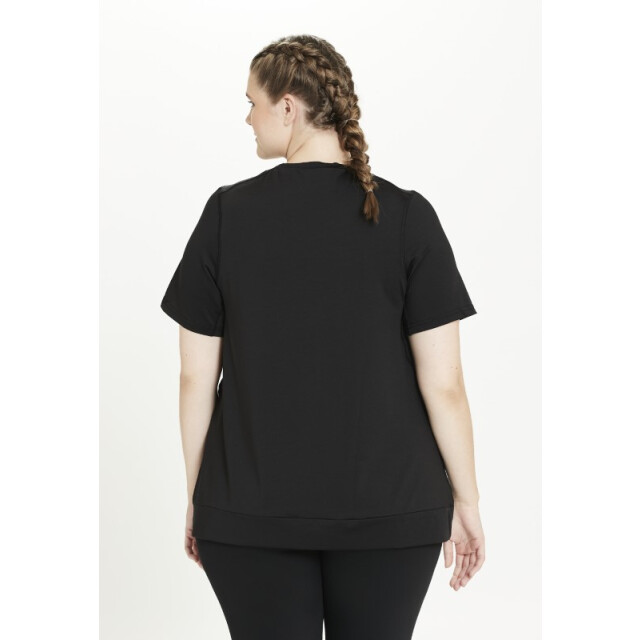 Q Sportswear Hella w ss tee eq193325-1001 Q Sportswear HElla W SS Tee eq193325-1001 large