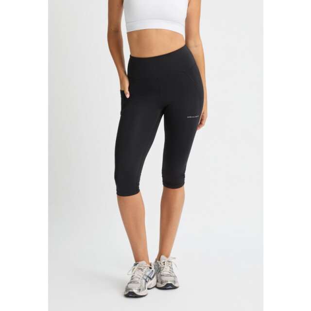 Röhnisch RÖhnisch flattering high waist capri tights 112236-0001 RÖHNISCH flattering high waist capri tights 112236-0001 large