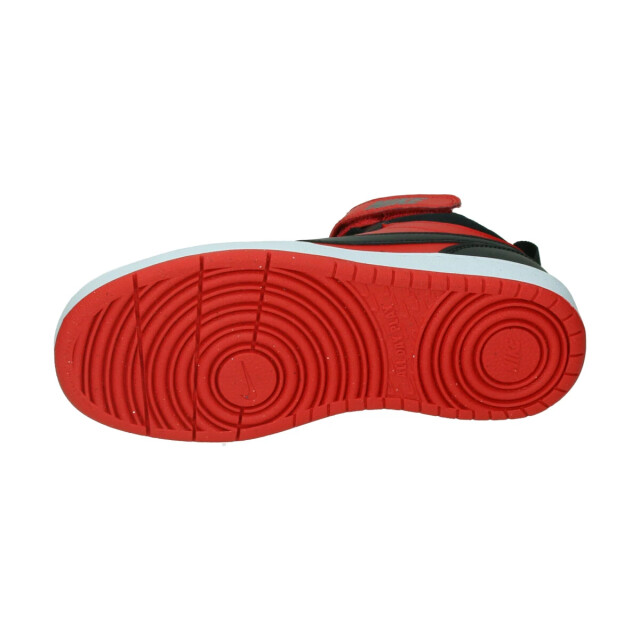Nike Court borough mid 2 133011 large