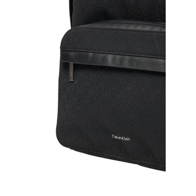 Calvin Klein Must round rugzak Calvin Klein Zwart Must Round Rugzak large