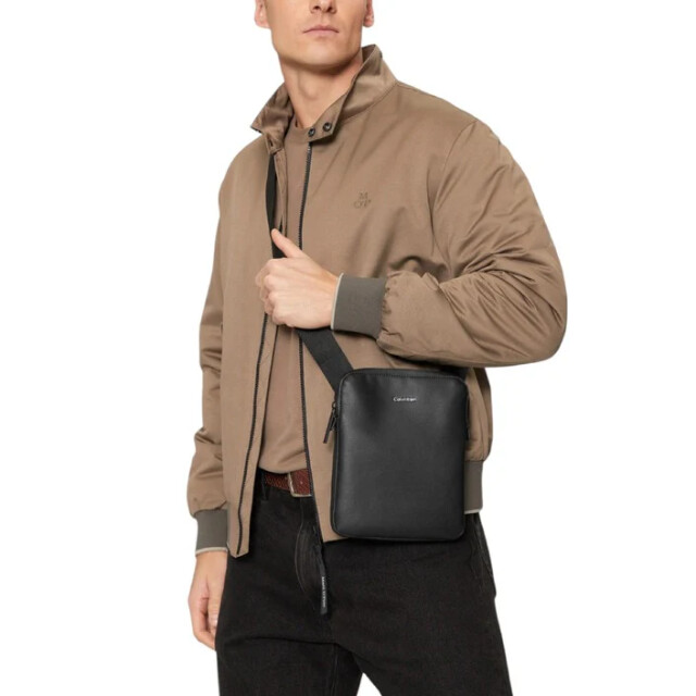 Calvin Klein Messenger tas Calvin Klein Zwart Messenger Tas large