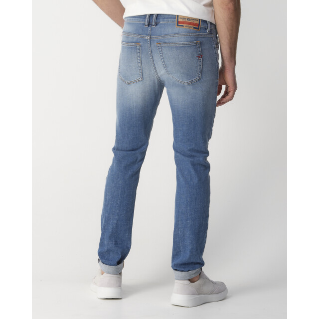 Diesel 1979 sleenker jeans 099367-001-31/32 large