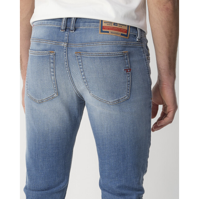 Diesel 1979 sleenker jeans 099367-001-31/32 large