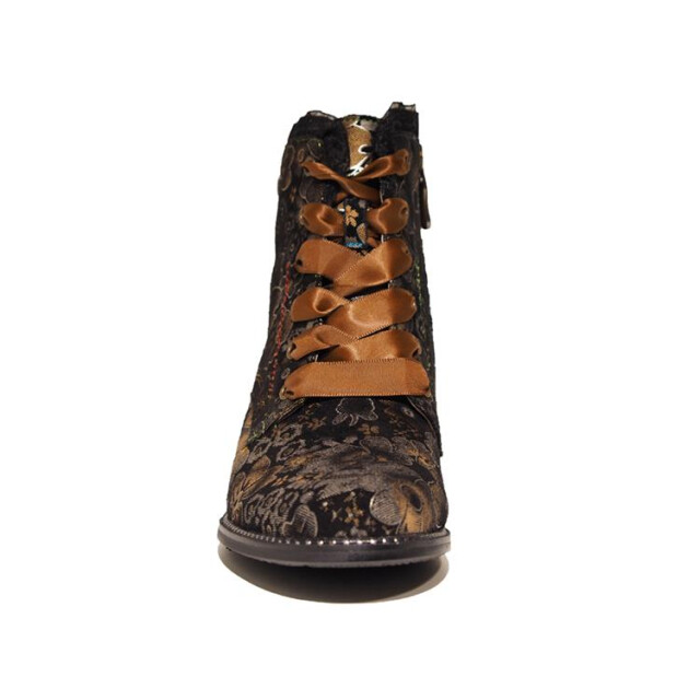 Laura Vita Emcmao 45 Emcmao 45 large