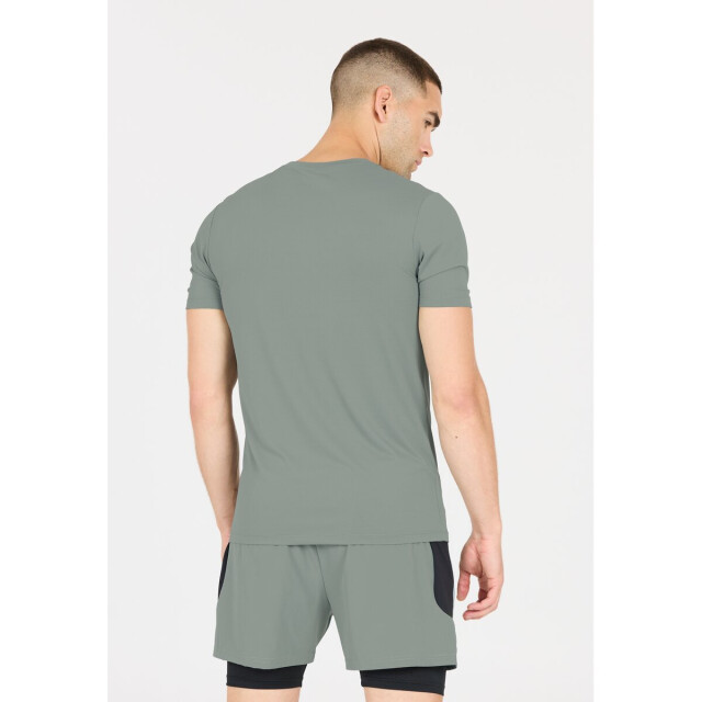 Virtus Roger m hyperstretch s/s tee ev233960-3244 Virtus roger m hyperstretch s/s tee ev233960-3244 large