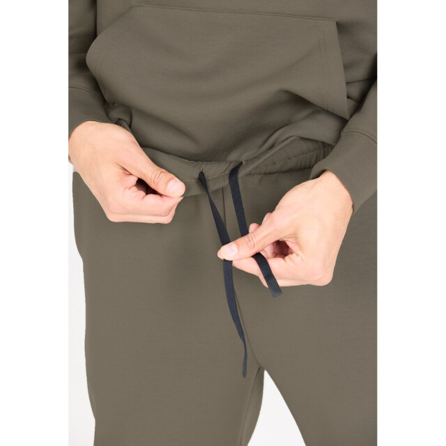Virtus Taro m technical sweat pants ev233933-5148 Virtus taro m technical sweat pants ev233933-5148 large