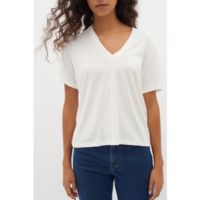 InWear Iw liliana base v-neck IW Liliana Base V-Neck/110701 Whisper White large