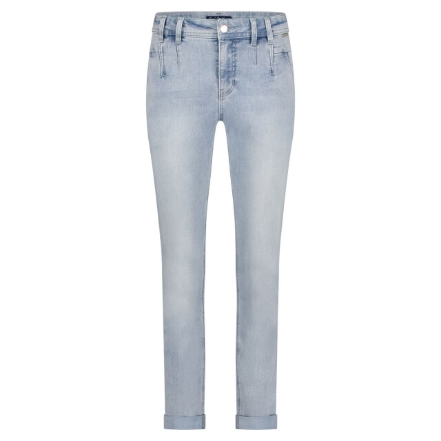 Red Button Giselle bleach Giselle Bleach large