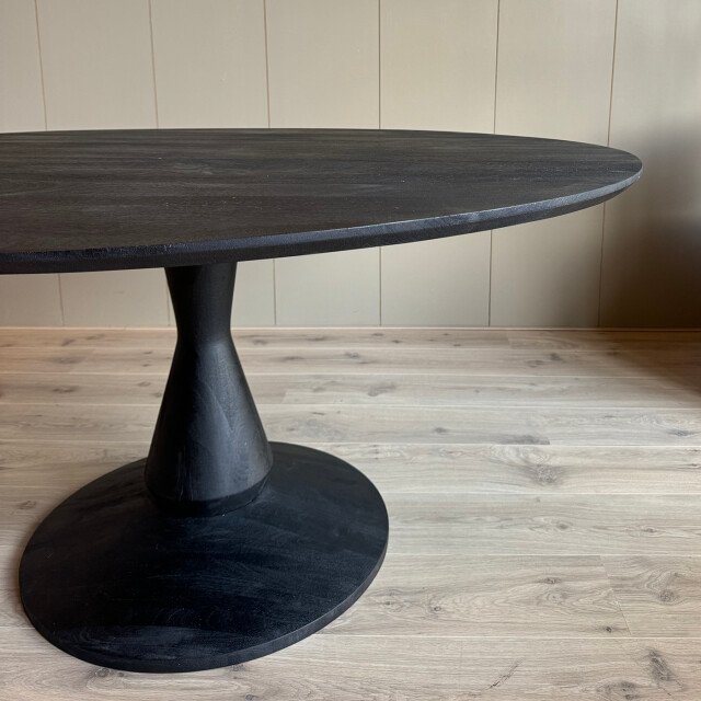Old Inn Eetkamertafel mango zwart rond 150cm met houten poot 2950329 large