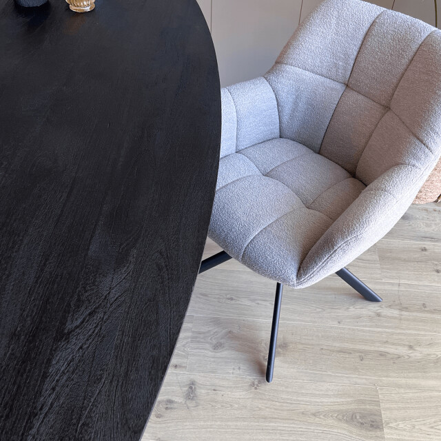 Old Inn Eetkamertafel oslo ovaal zwart 240cm 2939239 large