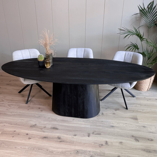 Old Inn Eetkamertafel oslo ovaal zwart 240cm 2939239 large
