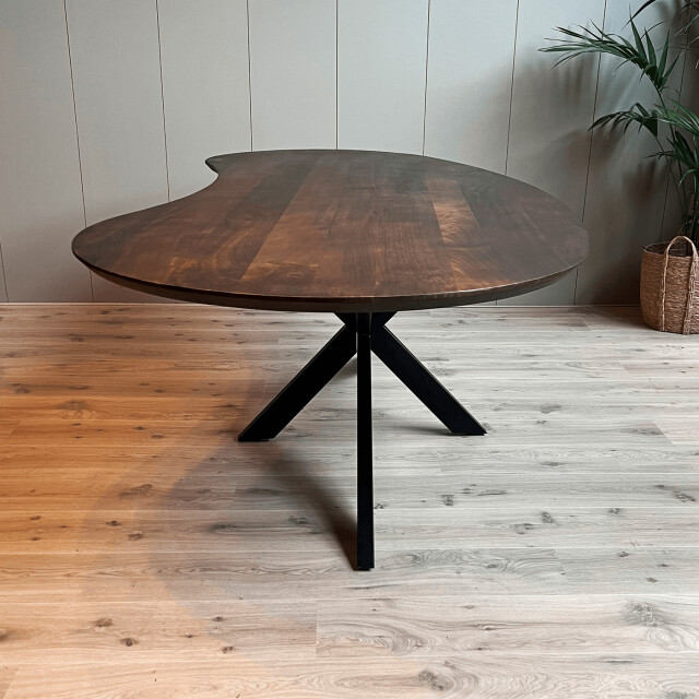 Old Inn Eetkamertafel mango organisch kidney walnoot met spinpoot 2314465 large