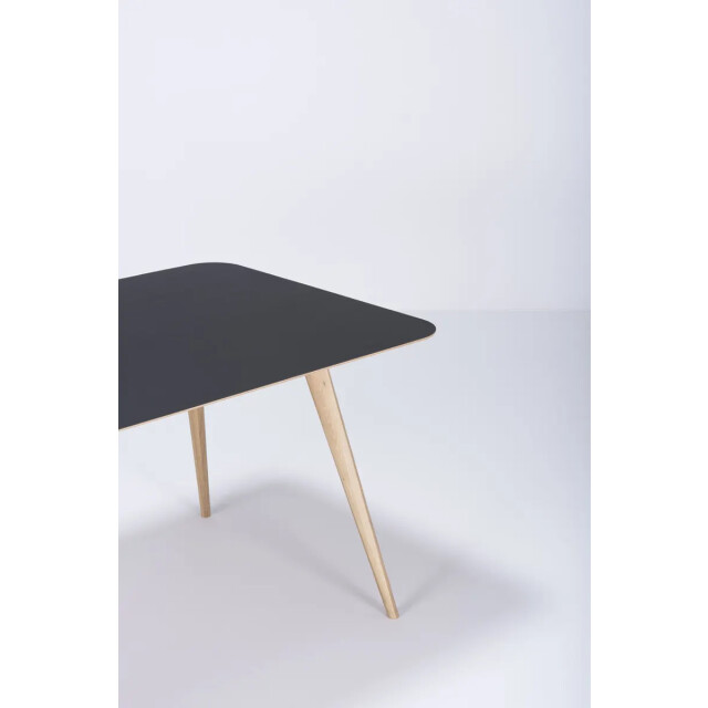 Gazzda Stafa table houten eettafel whitewash met linoleum tafelblad nero 160 x 90 2333128 large