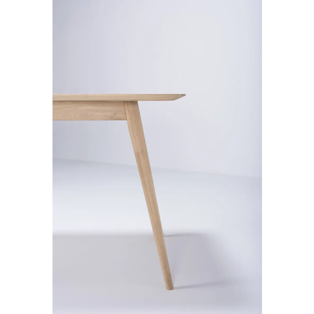 Gazzda Stafa table houten eettafel whitewash met linoleum tafelblad smokey blue 140 2333125 large