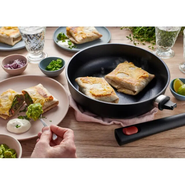 Woll Eco lite koekenpan 24 cm 1524ELI-Q large