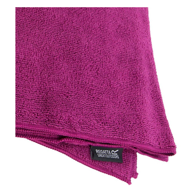 Regatta Groot buiten lichtgewicht reuzengrote compacte reishanddoek UTRG2807_darkcerise large