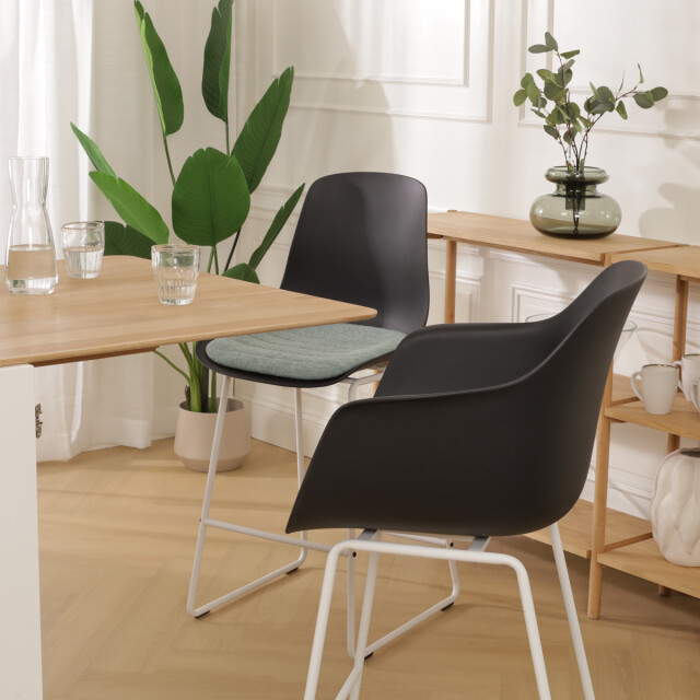 Nolon Nino-liz barkruk met zacht groen zitkussen wit onderstel 65 cm 2027426 large