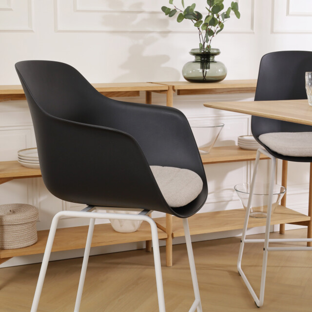 Nolon Nino-liz barkruk met beige zitkussen wit onderstel 65 cm 2180457 large