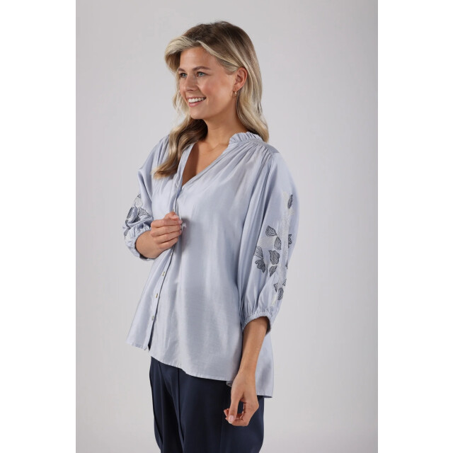 Nukus Nks02097 46 tina blouse embroidery sky NKS02097 46 large
