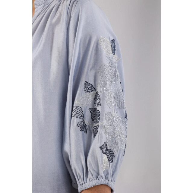 Nukus Nks02097 46 tina blouse embroidery sky NKS02097 46 large